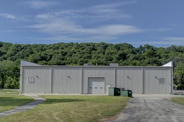 Midwest Auto Direct: 11401 Kaw Dr, Edwardsville, KS 66111